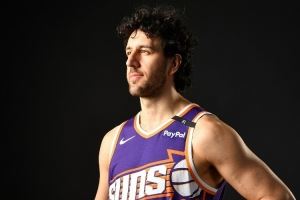 队记：太阳将拒绝执行米西奇810万美元的球队选项